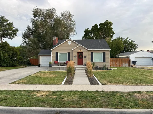 4662 S Rainbow Dr, Murray, UT 84107