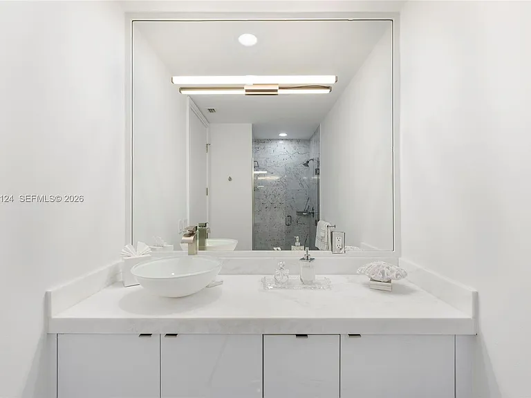 5959 Collins Ave #807 — Photo 18