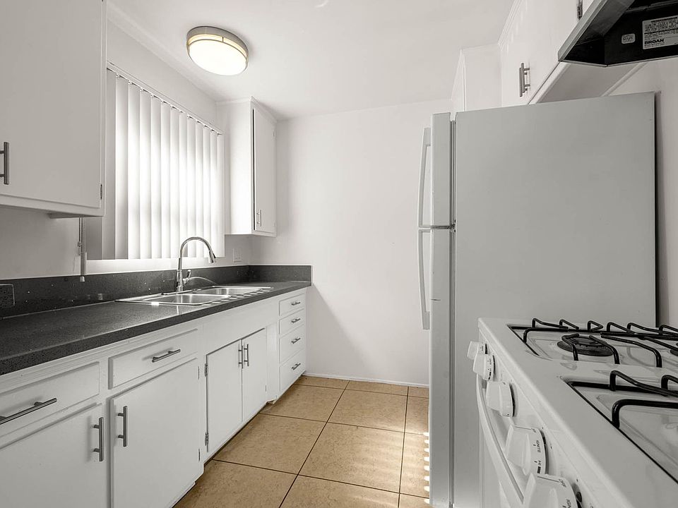 1st image of 712 N Ardmore Ave APT 4