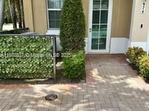 970 SW 147th Ave #2602