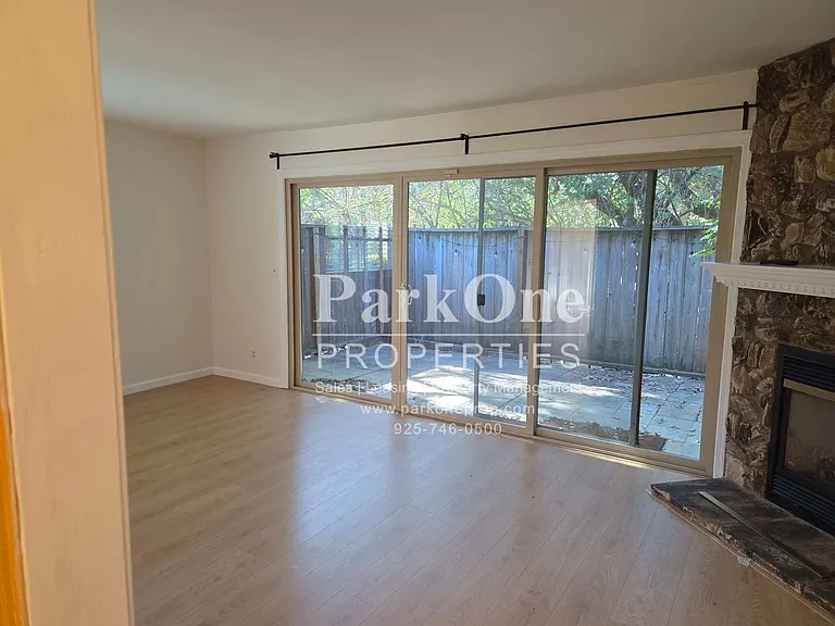 1817 Holland Dr — Photo 5