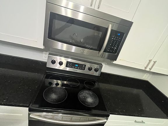 3rd image of 5126 Anzio St