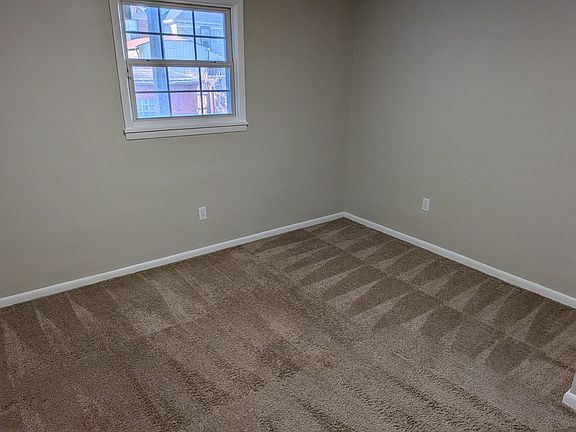5th image of 2955 Glenmawr St #1