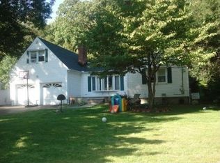 297 Broadbridge Rd, Bridgeport, CT 06610