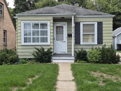 6719 Hillside LANE, Wauwatosa, WI, 53213