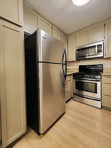 1444 S. Saltair — Photo 24