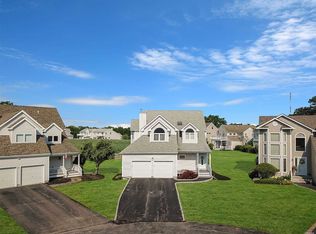 19 Spinnaker Ct, East Patchogue, NY 11772