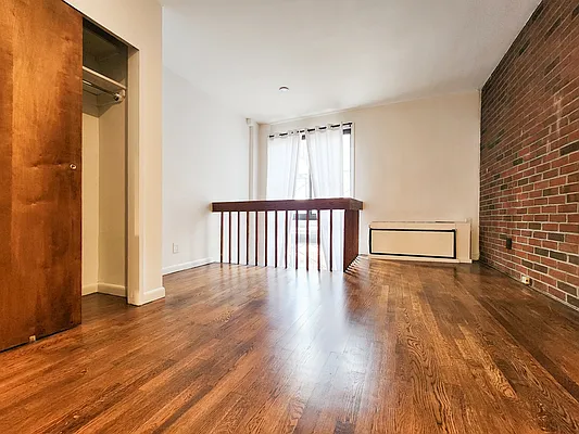 Rented by Avenues Real Estate | media 4