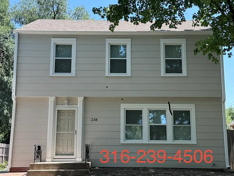 238 N Bleckley Dr — Photo 1
