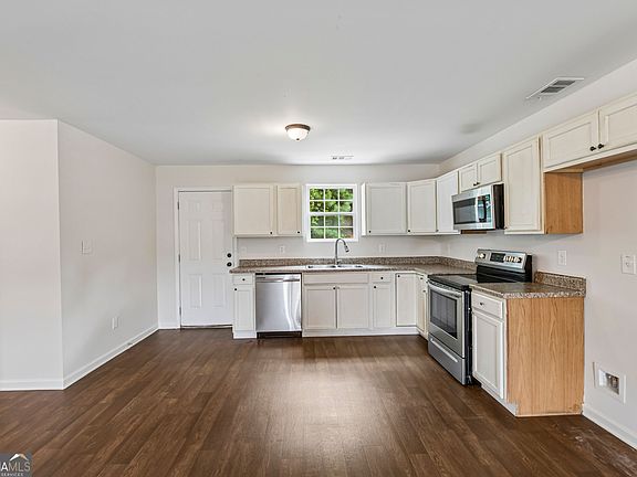 2nd image of 2112 Rosemary Way