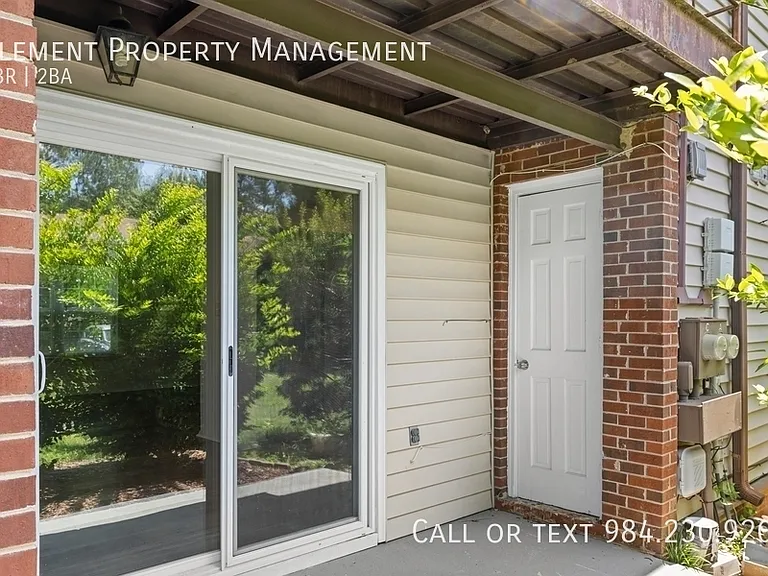 1208 Manassas Ct #A — Photo 18