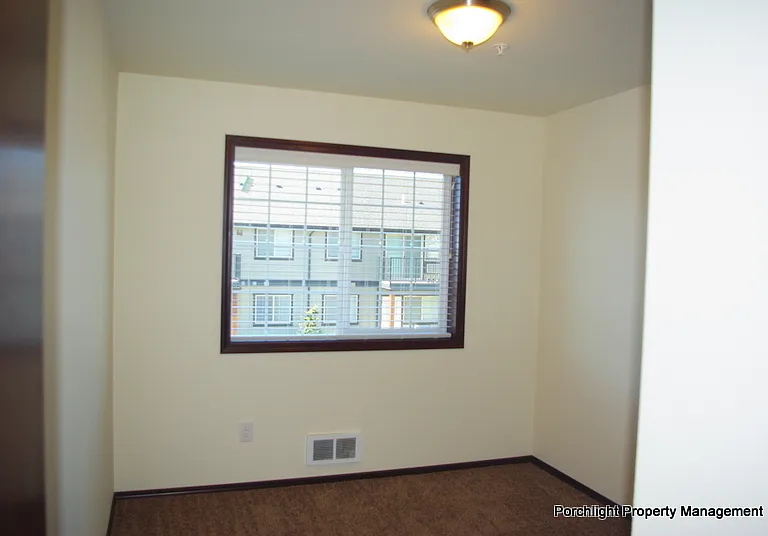 2009 Aaron Dr #1-8 — Photo 12