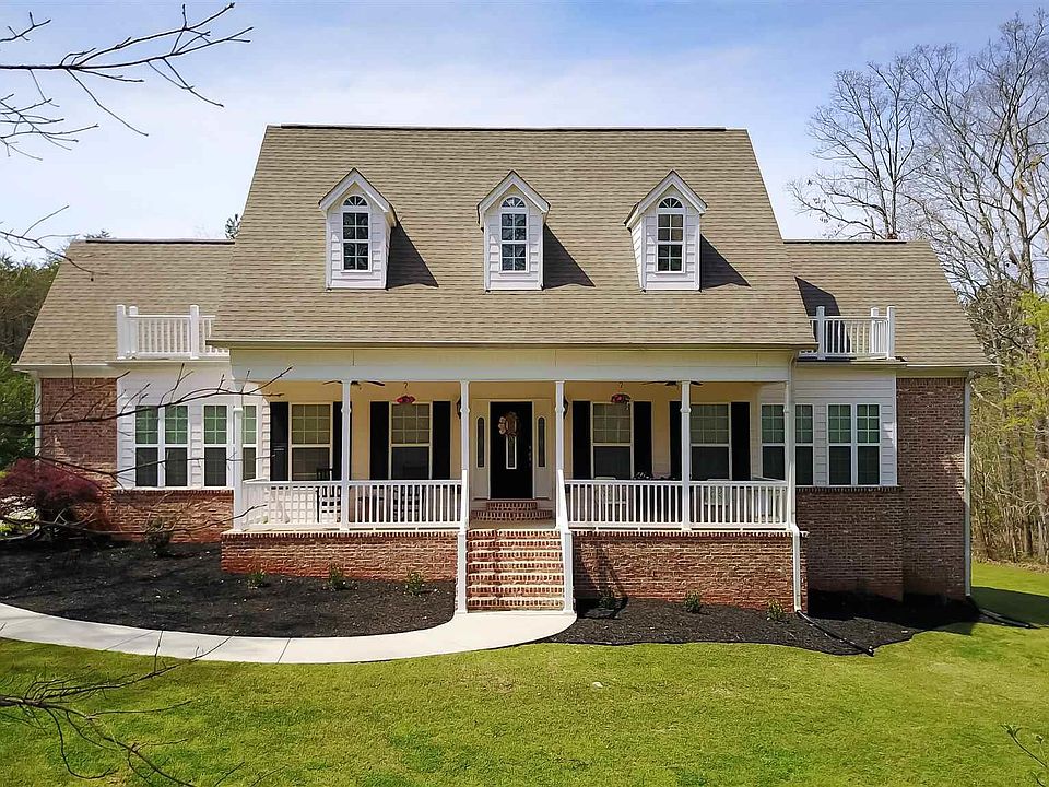2nd image of 411 Walthall Rd