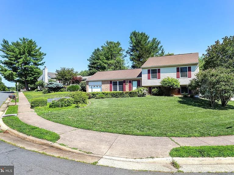 1803 E Beech Rd — Photo 34