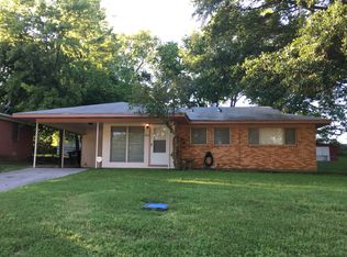 815 Glencrest Ln, Longview, TX 75601