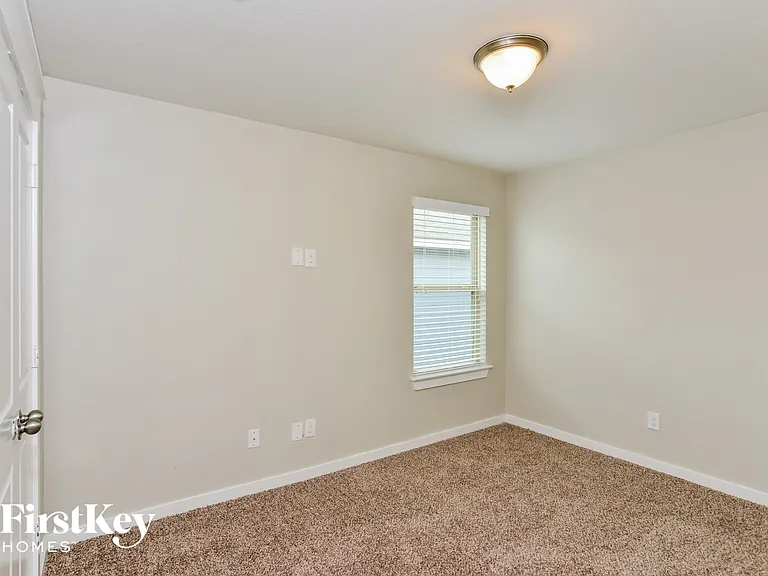 10518 Rosalina Loop — Photo 10