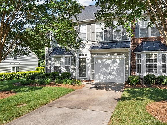 3rd image of 1649 Backcreek Ln