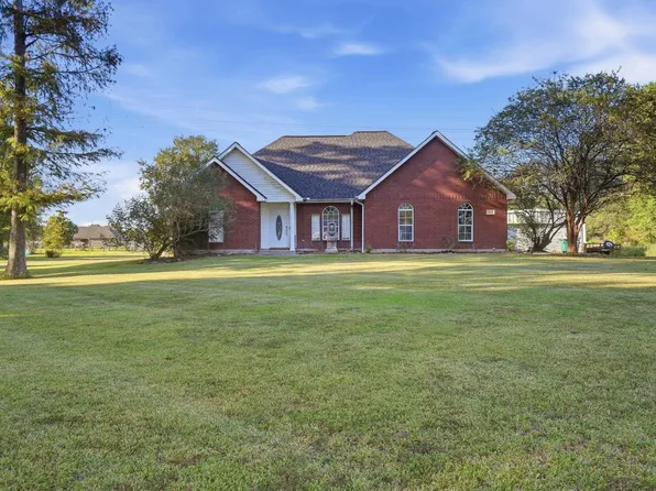 512 Gateway Dr, Lake Charles, LA 70611