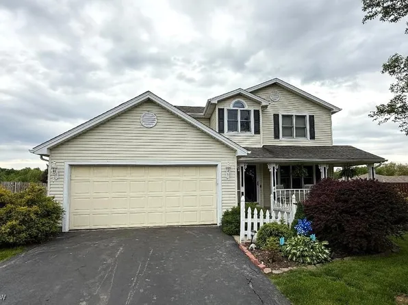 3570 Meander Reserve Cir, Canfield, OH 44406