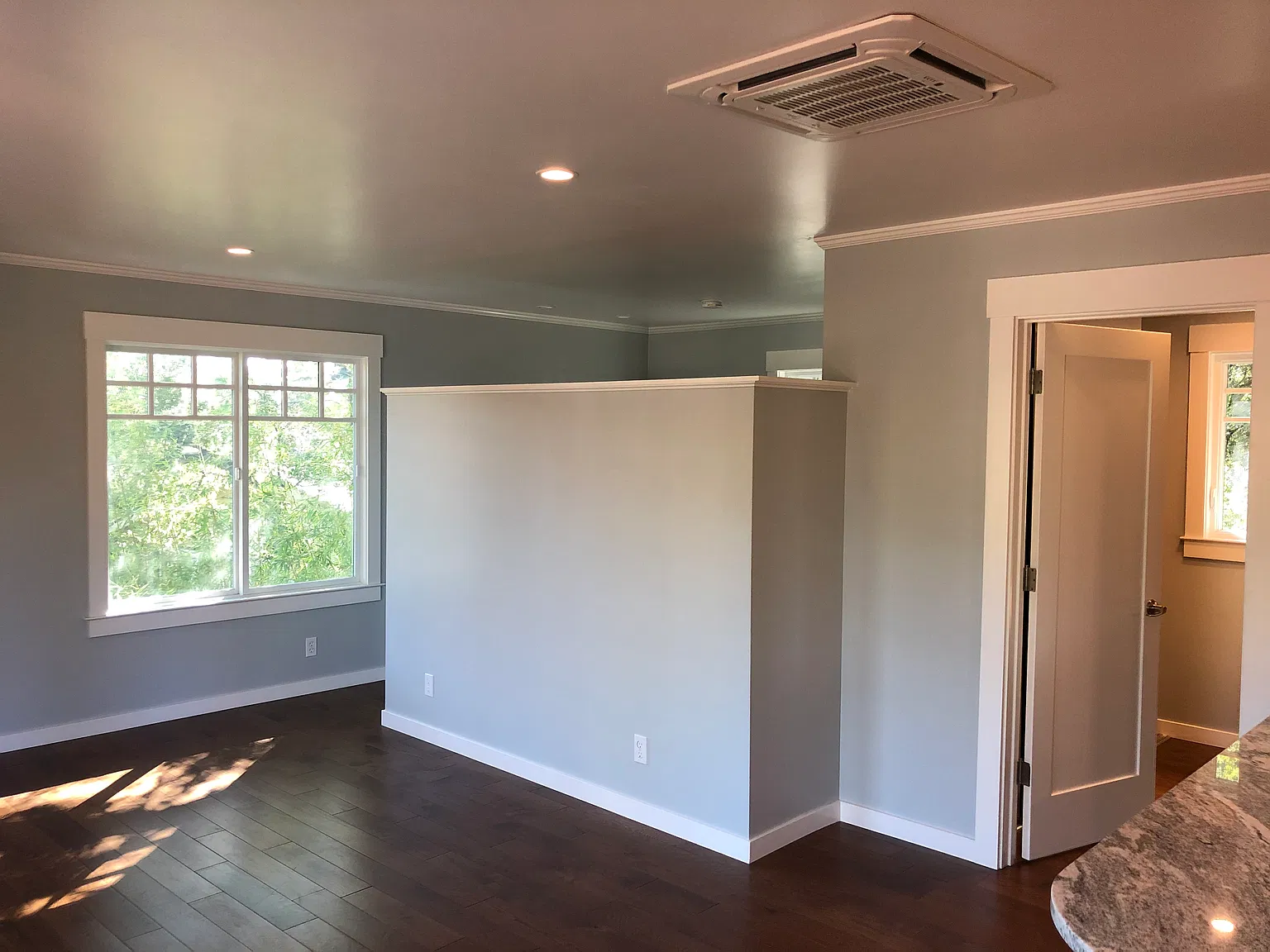1 bed, 587 sqft, $1,675 — Photo 3