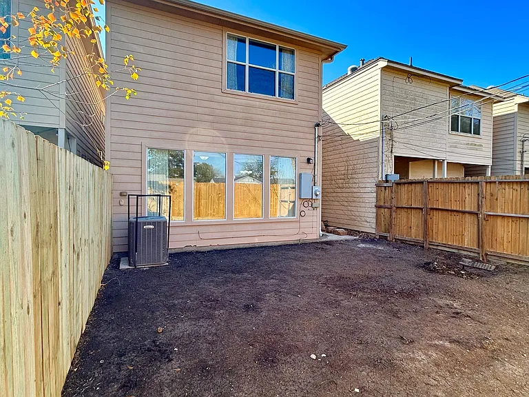 5127 Oasis Park — Photo 31
