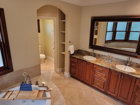 5th image of 11596 Southwood Dr