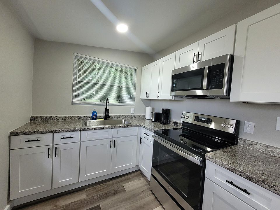 1st image of 3031 SE 15th St #14960517