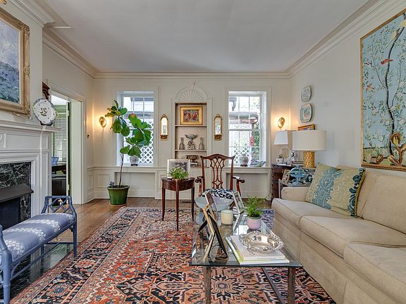 5th image of 251 W Goodwyn St