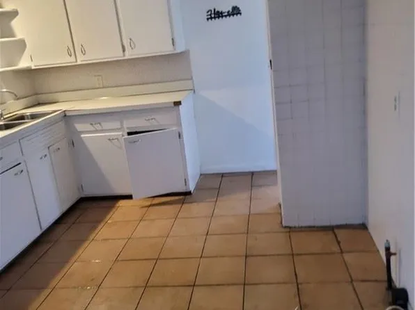 5748 Norwood Dr, Brookpark, OH 44142