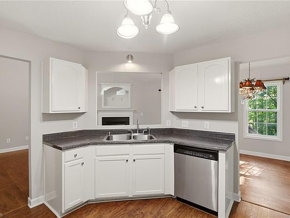 4th image of 3515 Transou Rd