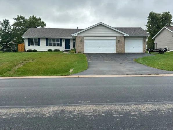 142 Autumnwood Ln, Davis Junction, IL 61020