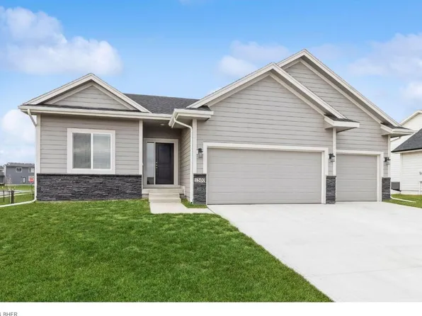 1500 NE Heritage Dr, Grimes, IA 50111