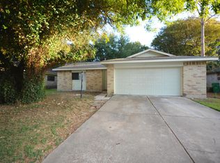 21 Sarita Rd, Angleton, TX 77515