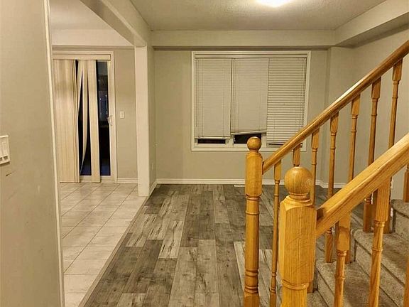 3rd image of 17 Troyer St