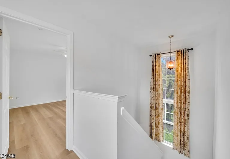63 Albert Ct — Photo 14