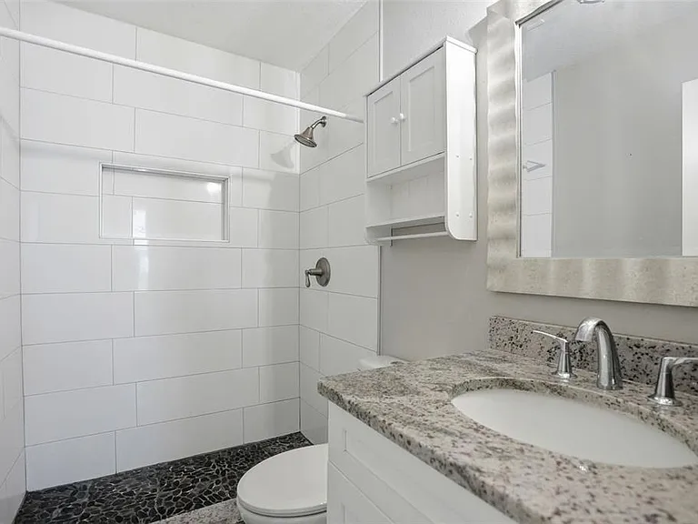 727 N Himes Ave — Photo 31