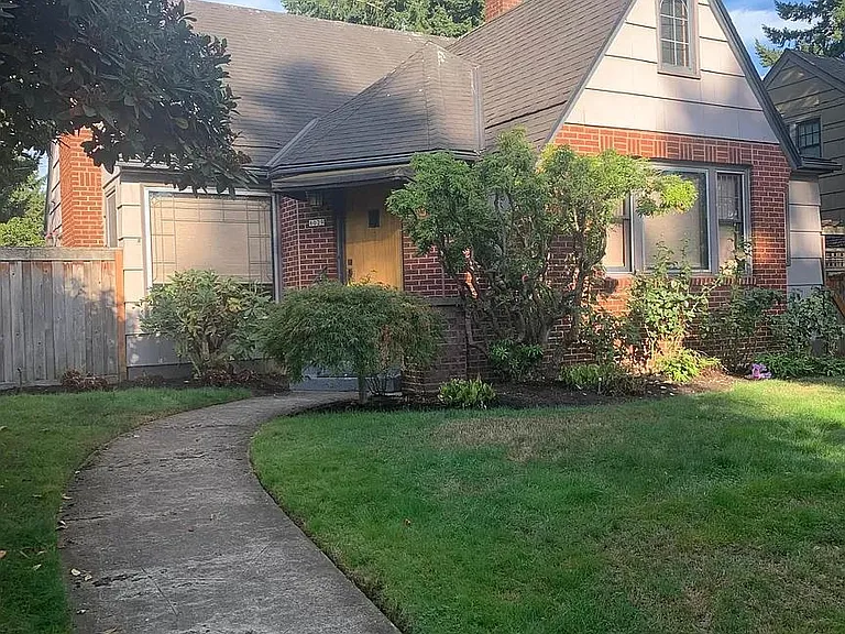 6029 NE 26th Ave — Photo 1