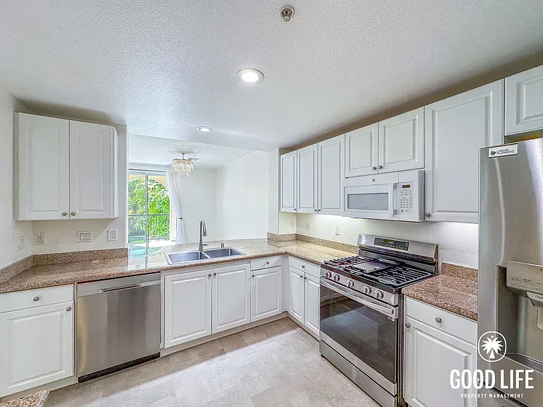 2260 Watermarke Pl — Photo 1