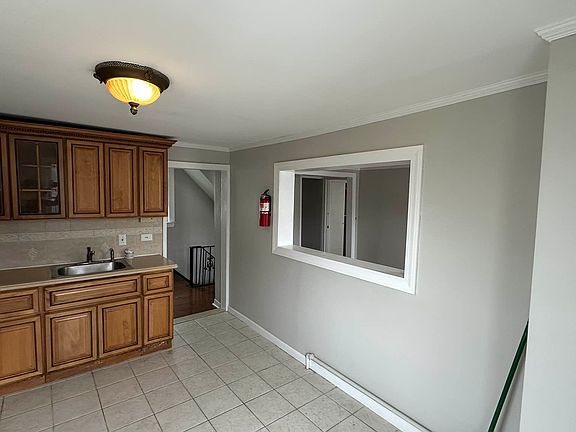 3rd image of 146-44 Farmers Blvd #1