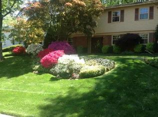 3909 Forest Grove Dr, Annandale, VA 22003