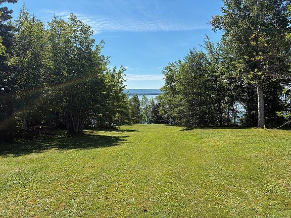 3rd image of 135 Eagles Way
