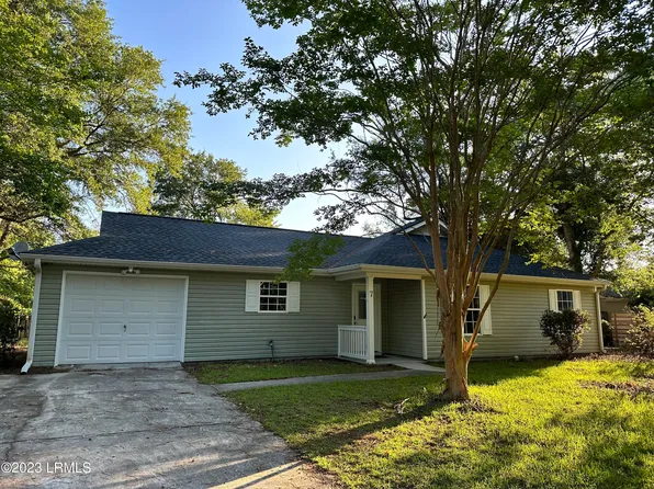 7 Grandiflora Ln, Beaufort, SC 29907