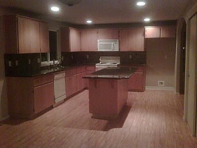 2nd image of 15922 NE 90th St