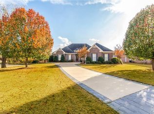 8642 Huntingdon Ridge Ct, Montgomery, AL 36117