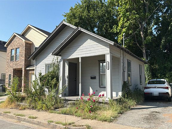 2nd image of 2815 Sutton St