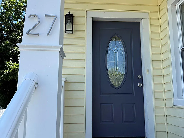 27 Lydecker St — Photo 4