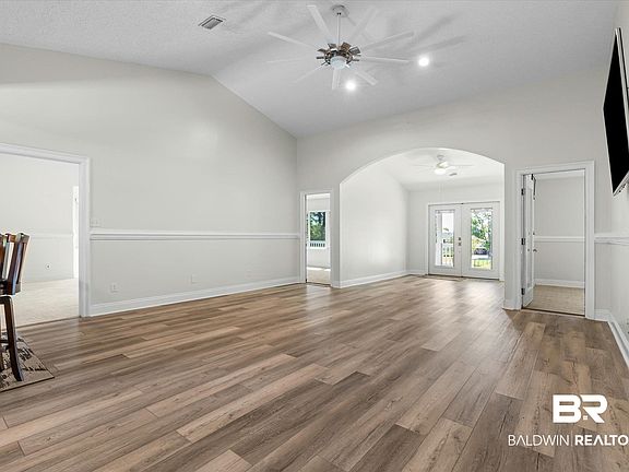 5th image of 17110 Oyster Bay Rd