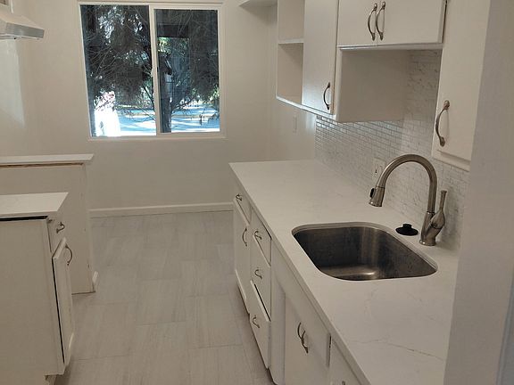 2nd image of 4518 Los Feliz Blvd APT 2