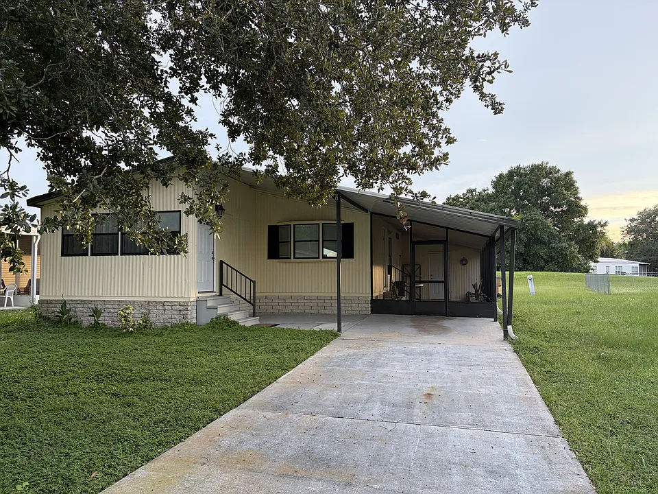 2737 Cranmoor Dr