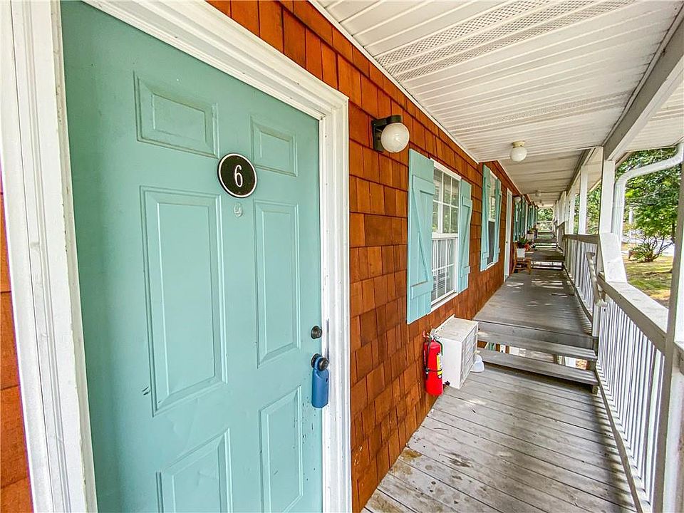 1st image of 944 N Storer Ave #11335711